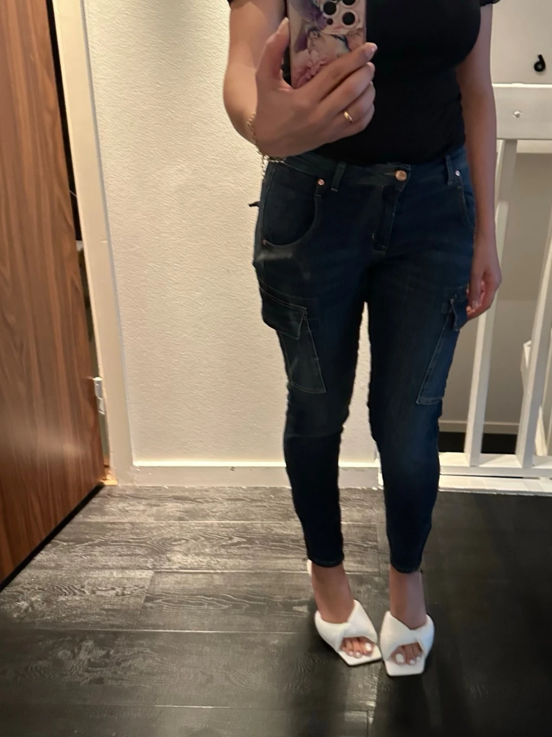 Mörkblå lågmidja  cargopants med fickor - 1