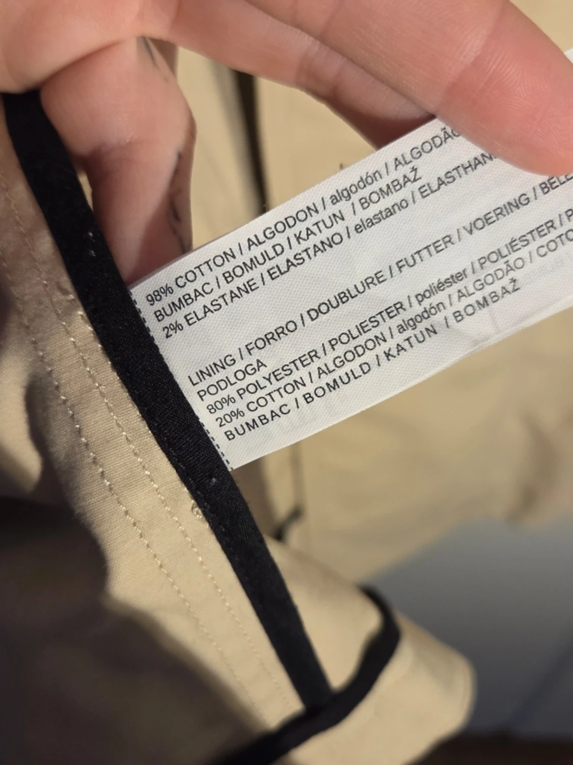 Beige trenchcoat med knappar - 3