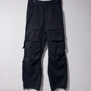 Balenciaga Cargo pants - Storlek L passar M perfekt skick