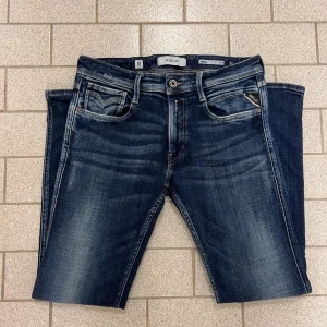Replay anbass jeans  - Extremt snygga replay anbass jeans i storlek 32/32. Skriv gärna vid frågor😁