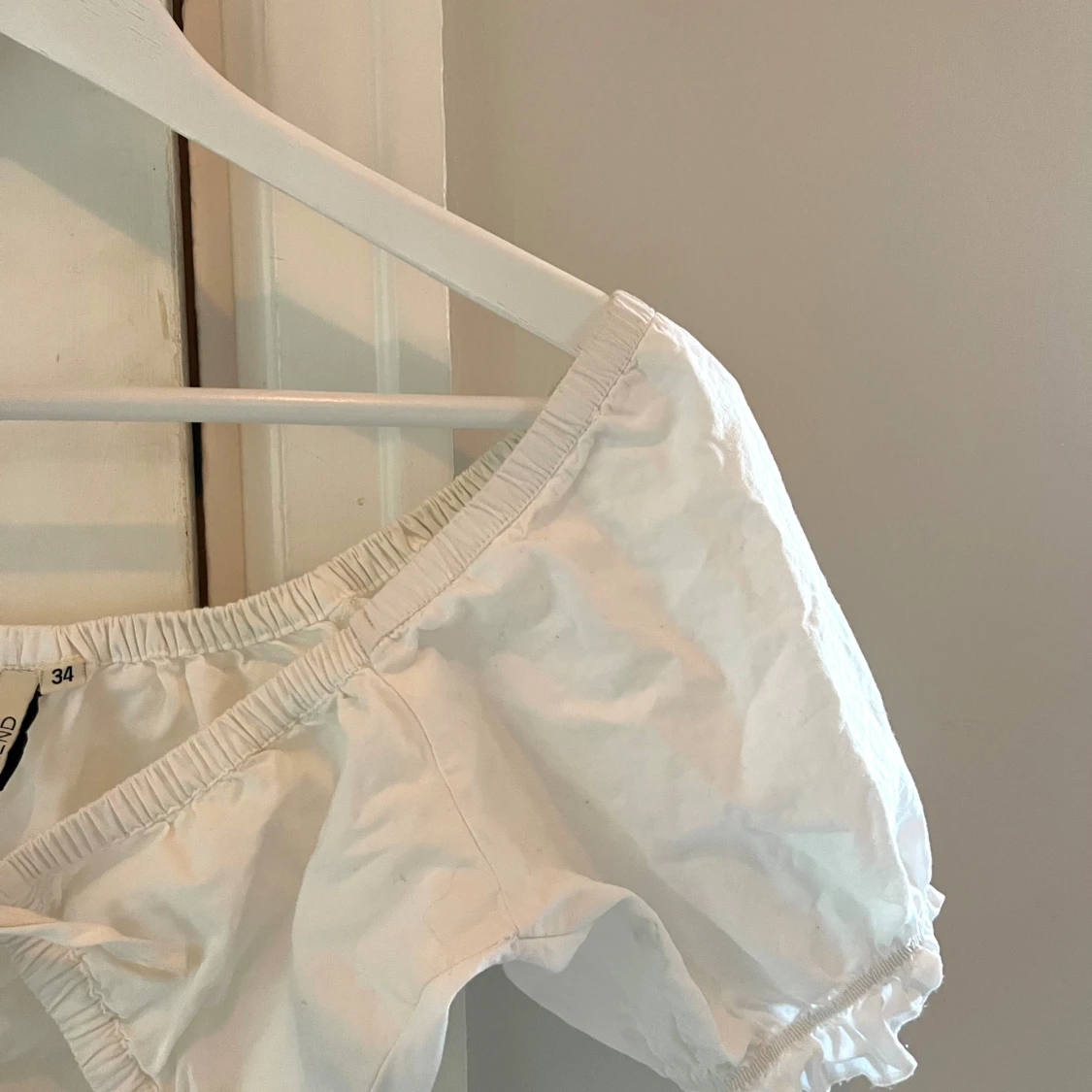 Vit croptop från NLY Trend 34 - 1