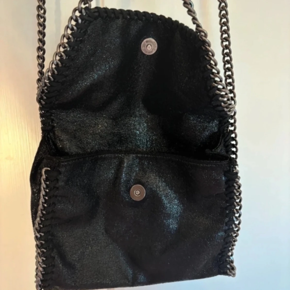 Svart glittrig glitter väska handväska axelväska axelbandsväska kedjeväska kedja silver - 3