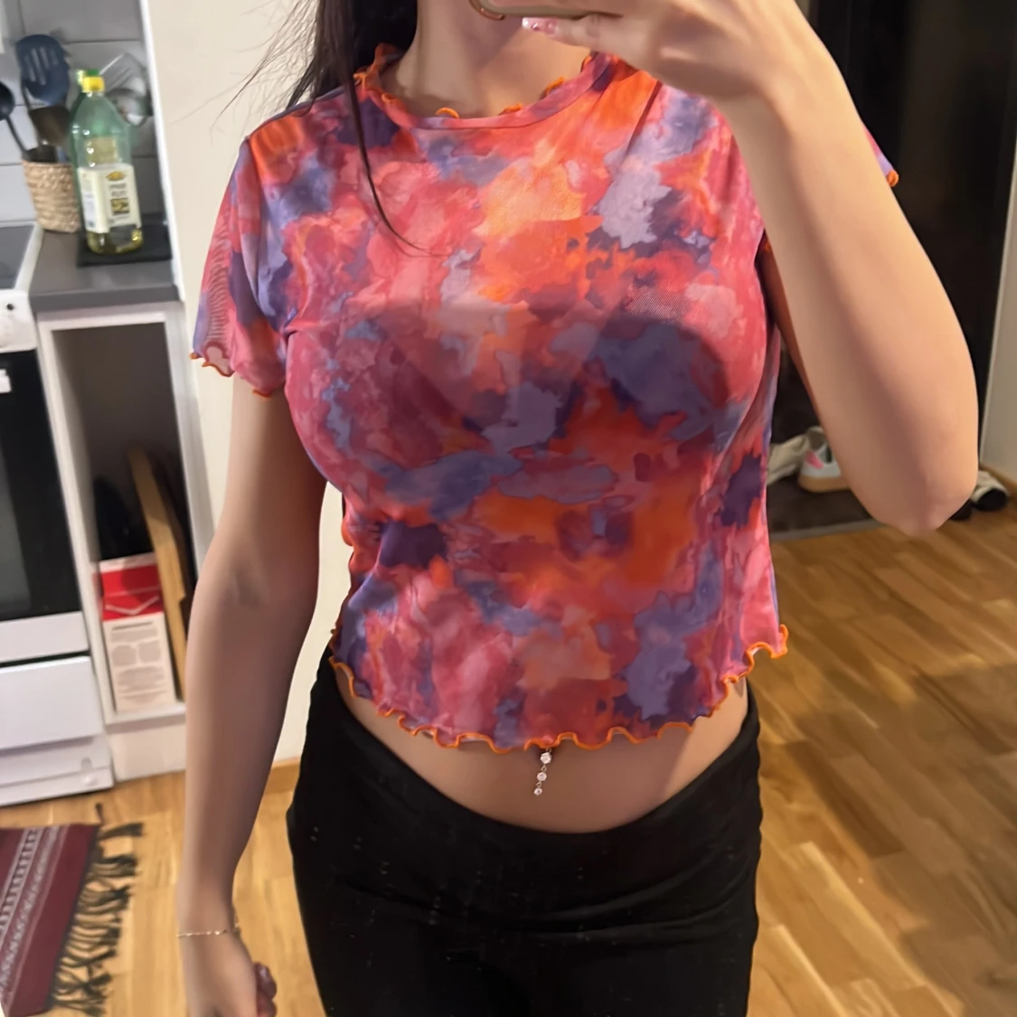 Mesh topp från Stories i orange/lila