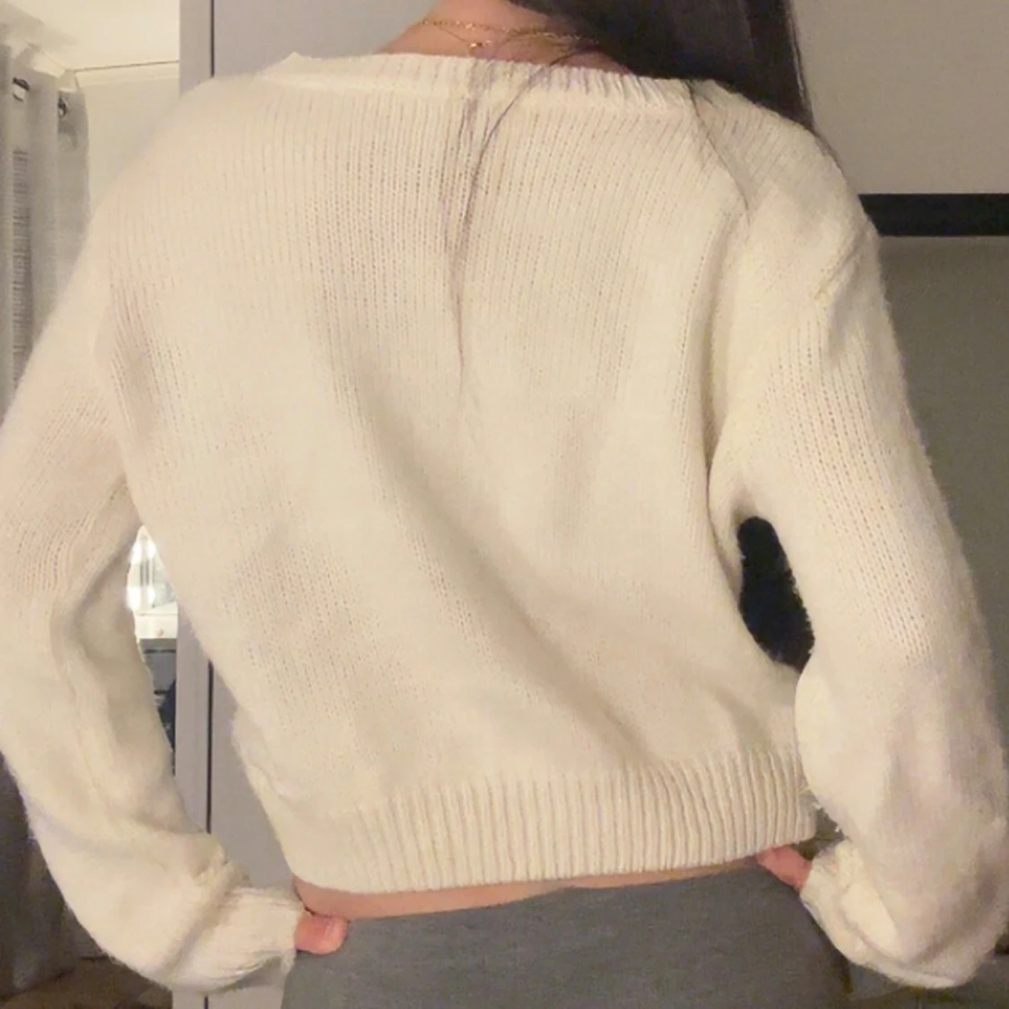Vit stickad tröja  - 2