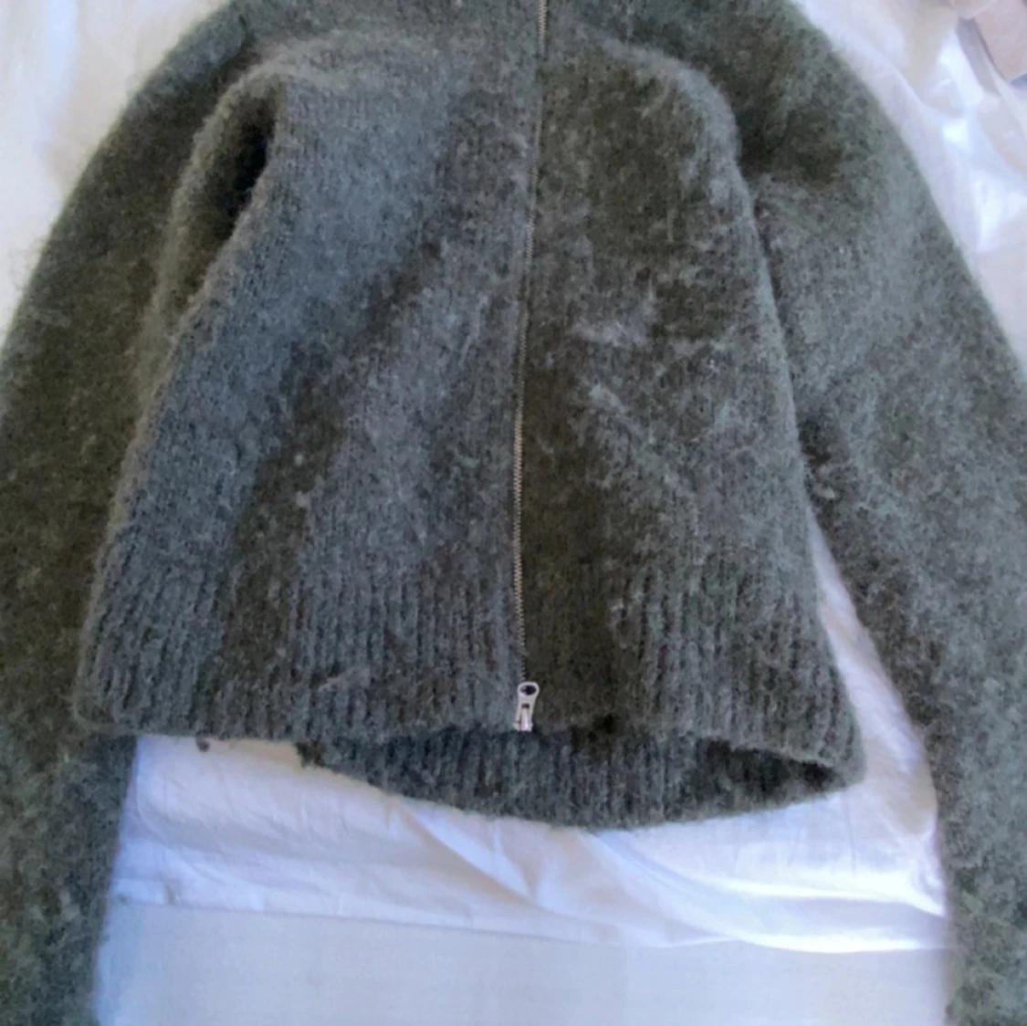 Mörkgrön stickad kofta med dragkedja - 90