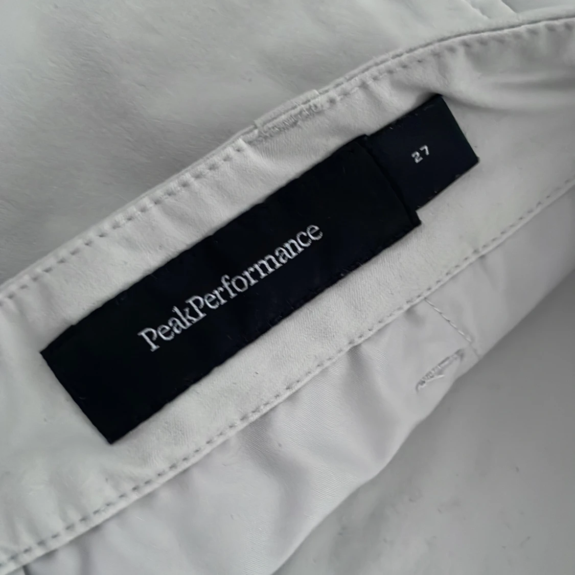 Vita shorts från Peak Performance - 2