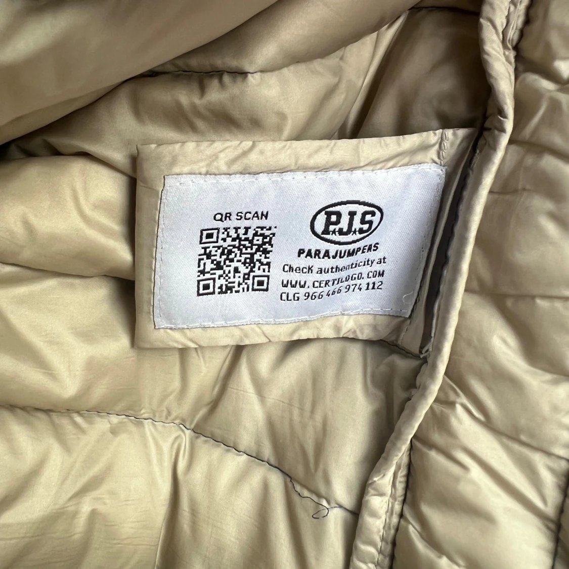 Mörkblå dunväst från Parajumpers L - 3