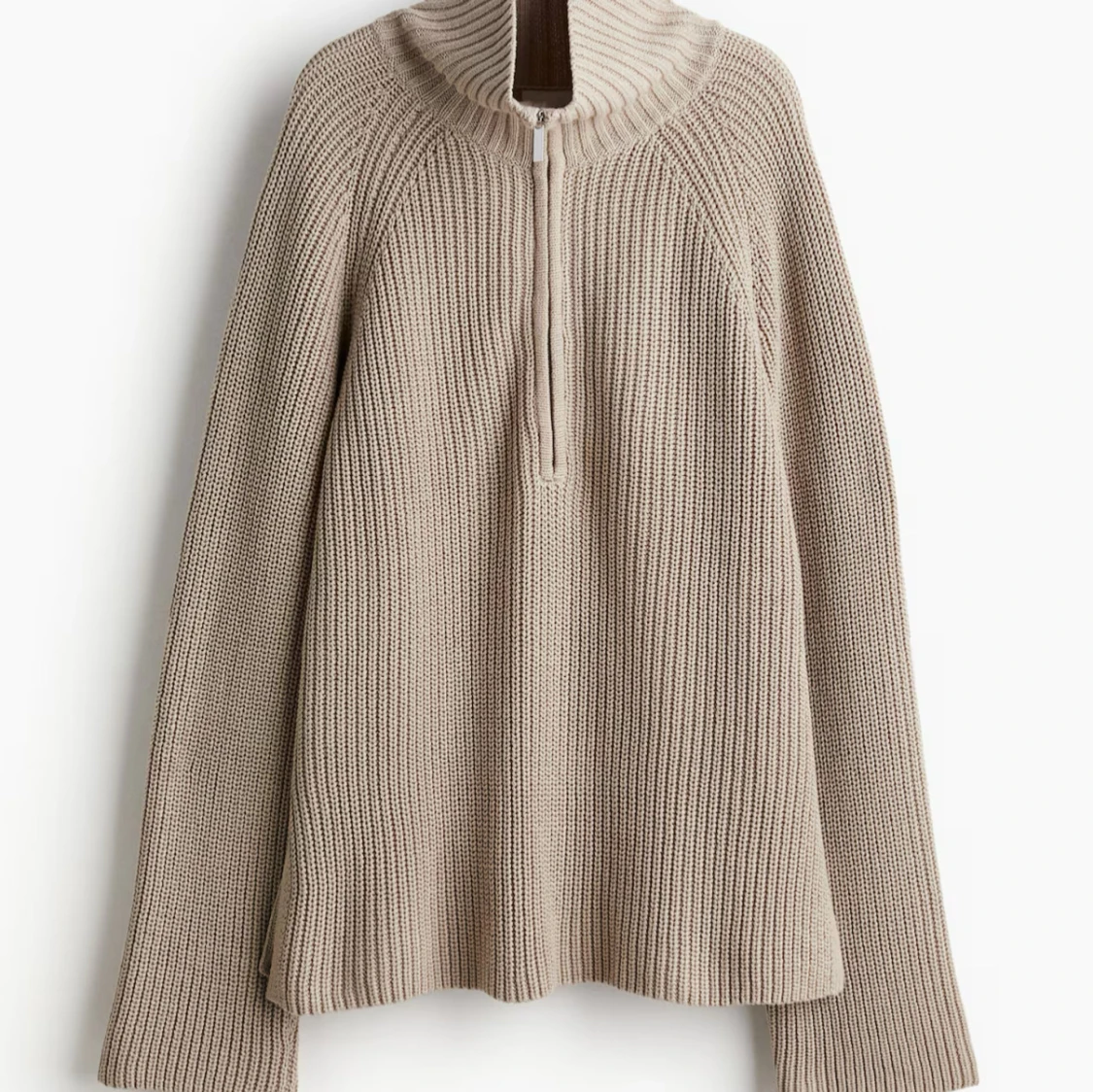 ribbstickad tröja med dragkedja 