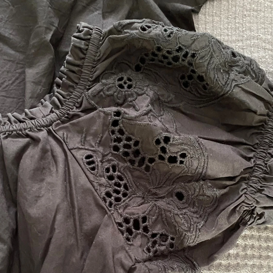 Svart lång klänning från H&M - 1