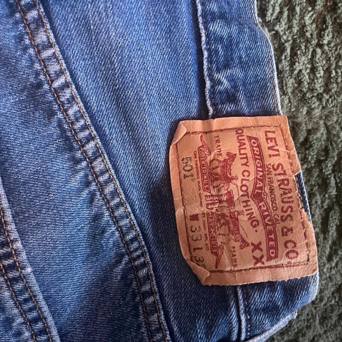 Levi's 501 blå jeans med slitningar - 2