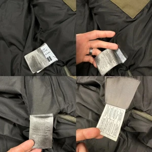 Moose Knuckles grön pufferjacka med päls - Säljer en grön pufferjacka från Moose Knuckles med svart päls runt huvan och coolt logomärke på ärmen. Jackan har dragkedja, knappar och snörning vid huvan. Perfekt för dig som vill ha en varm och snygg jacka med streetkänsla.