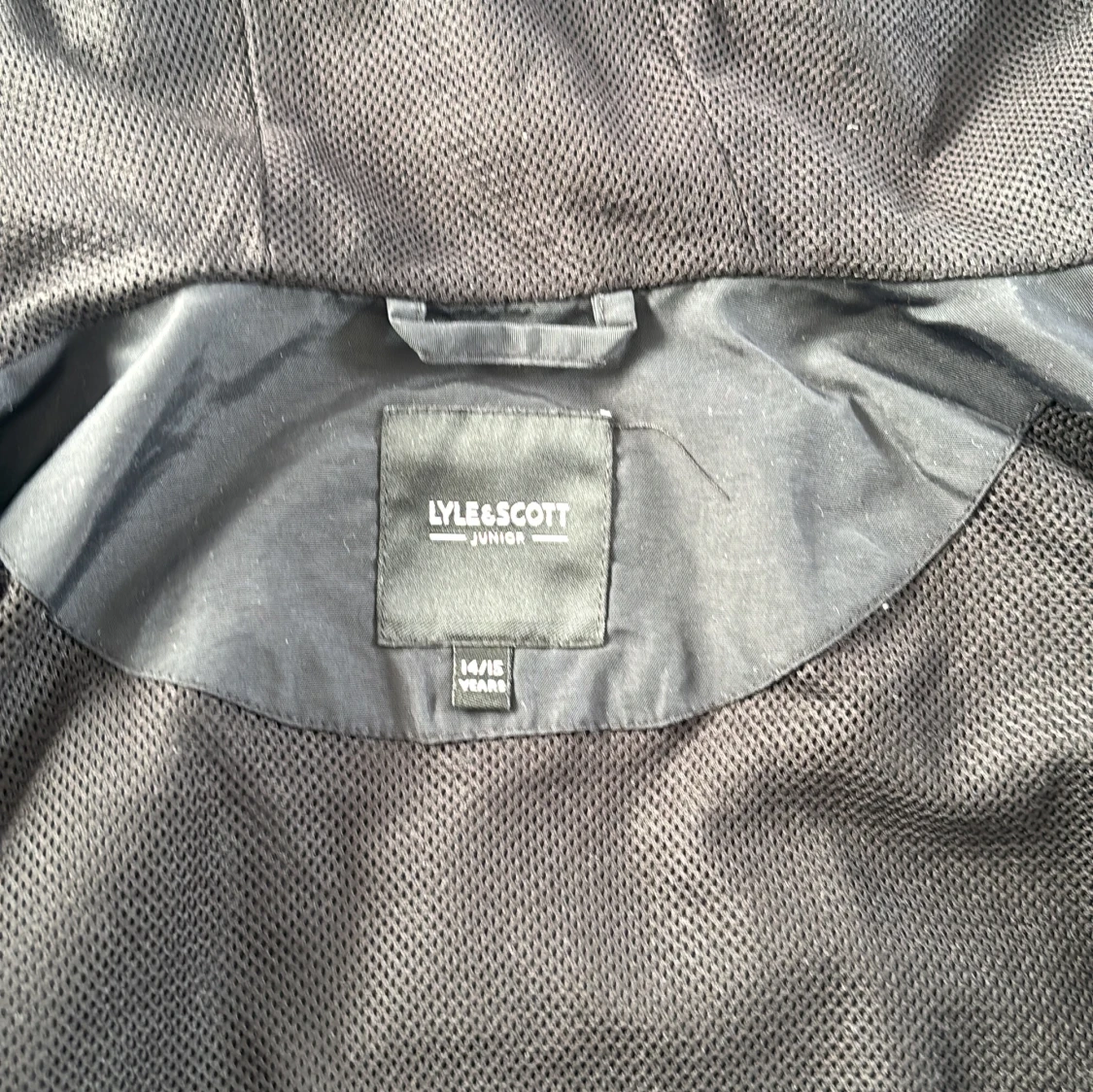 Svart vindjacka Lyle & Scott Junior - 2