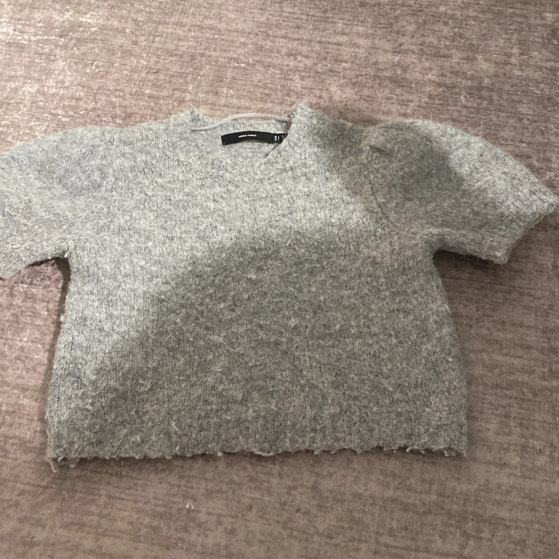 Grå stickad tröja från Vero Moda