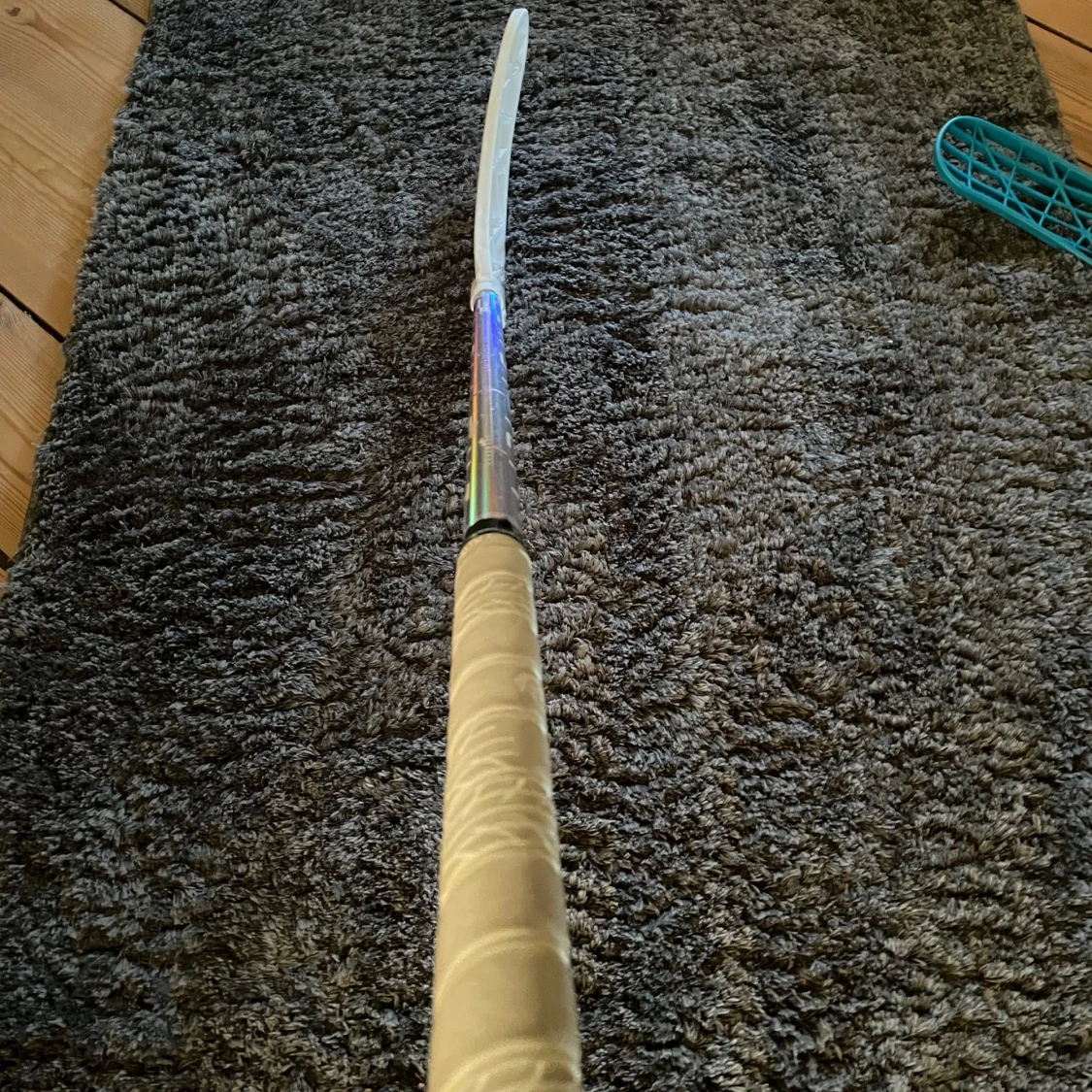 Två innebandyklubbor - 2