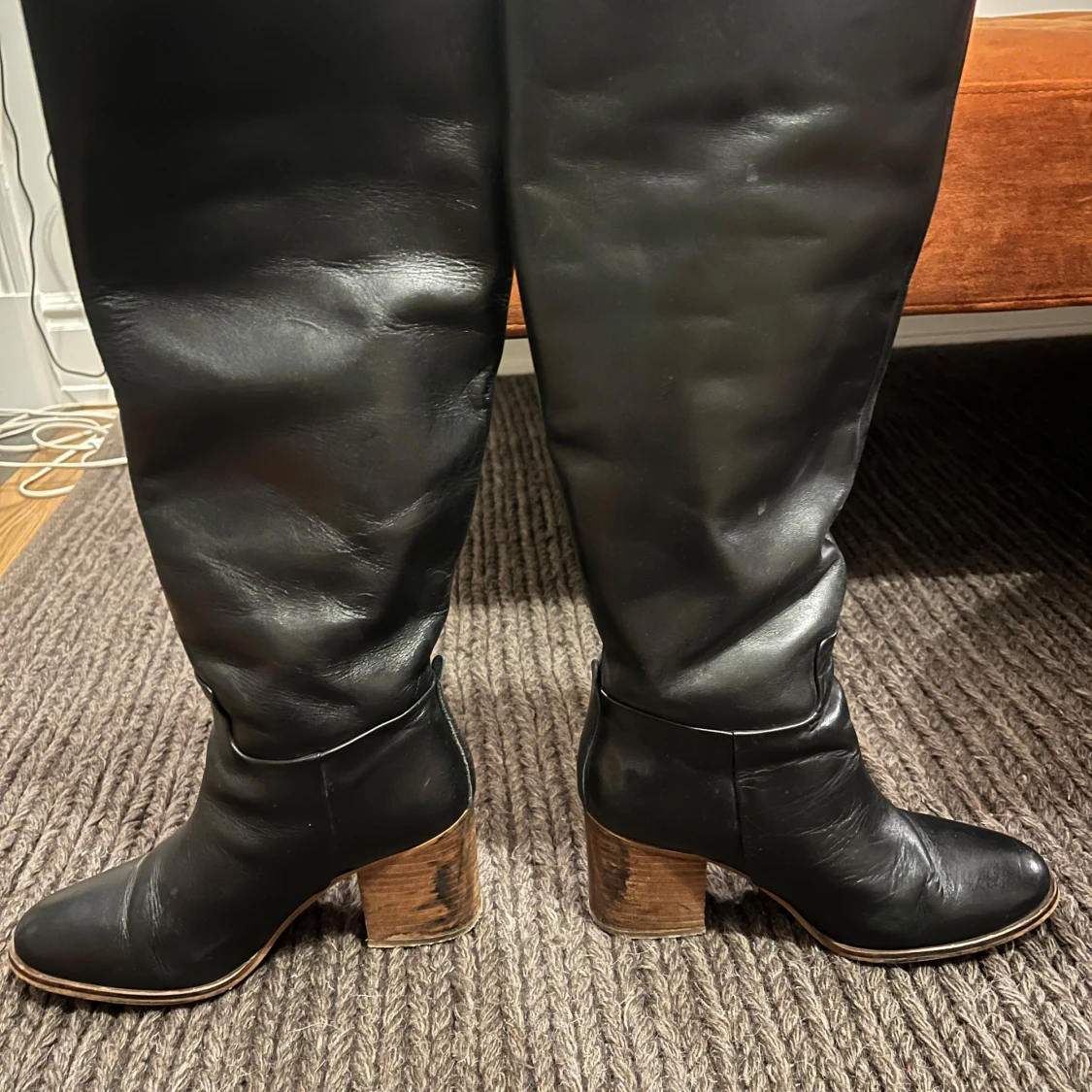 Svarta höga stövlar med klack - 3