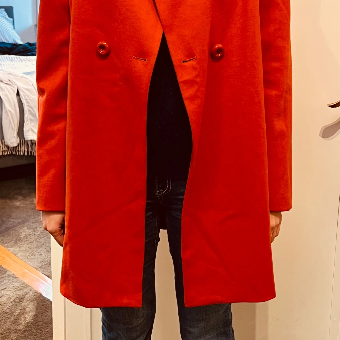 Röd kappa från Zara, stl L