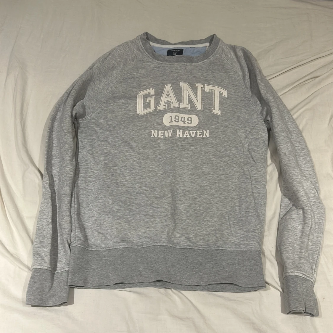 Grå sweatshirt från GANT XS
