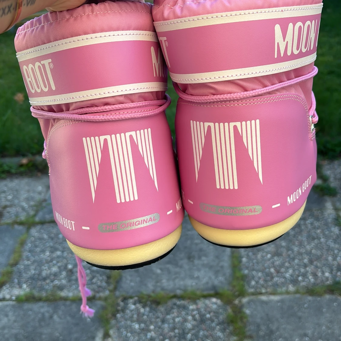 Rosa Moon Boots korta - 2