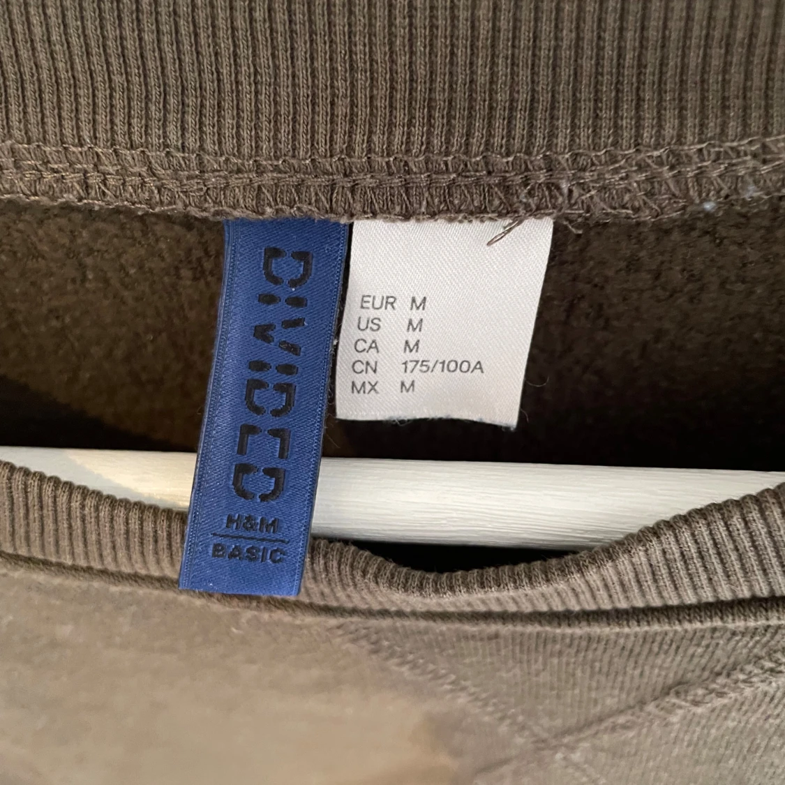 Brun /olivgrön sweatshirt från Divided - 2