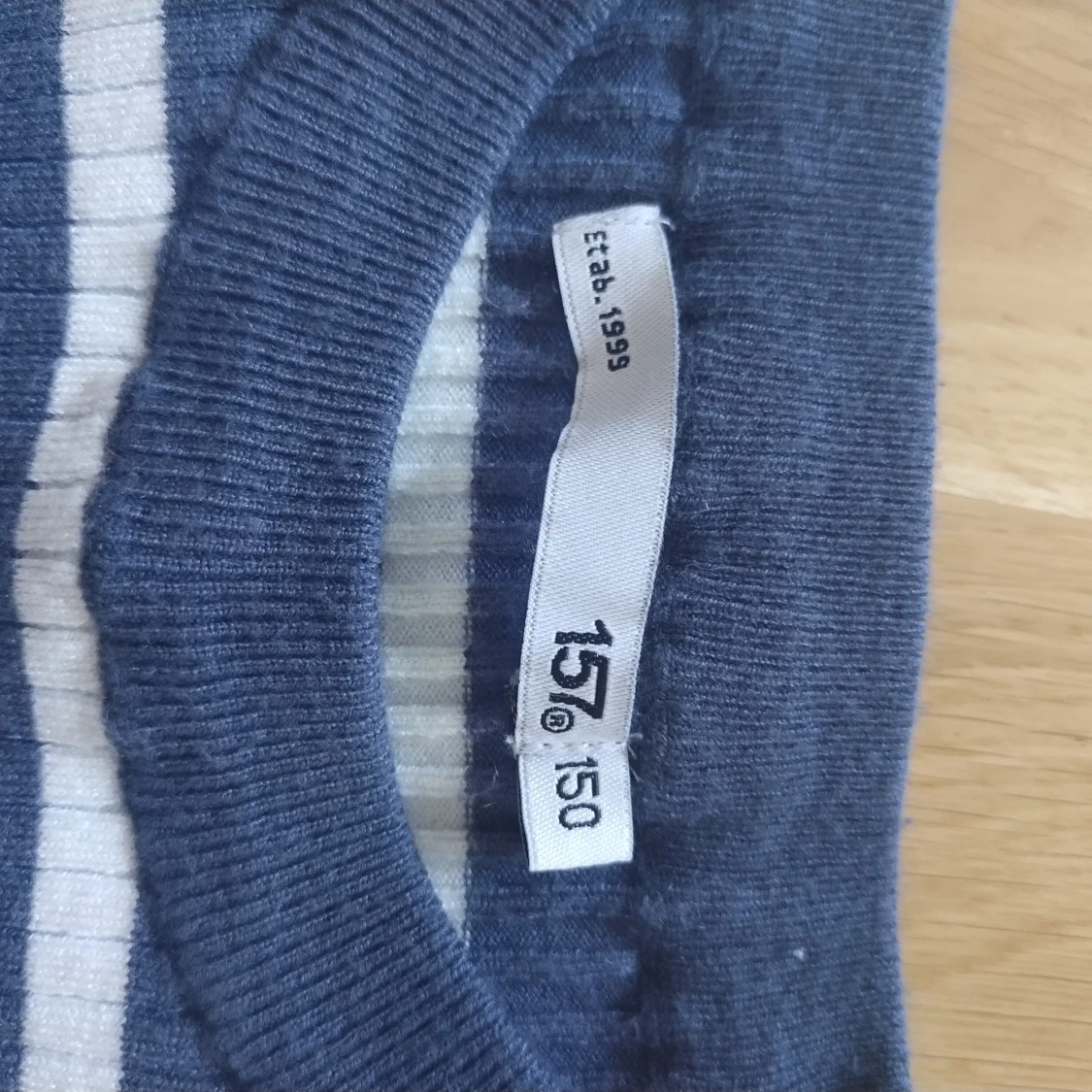 Blåvit randig tröja från 157 - 2