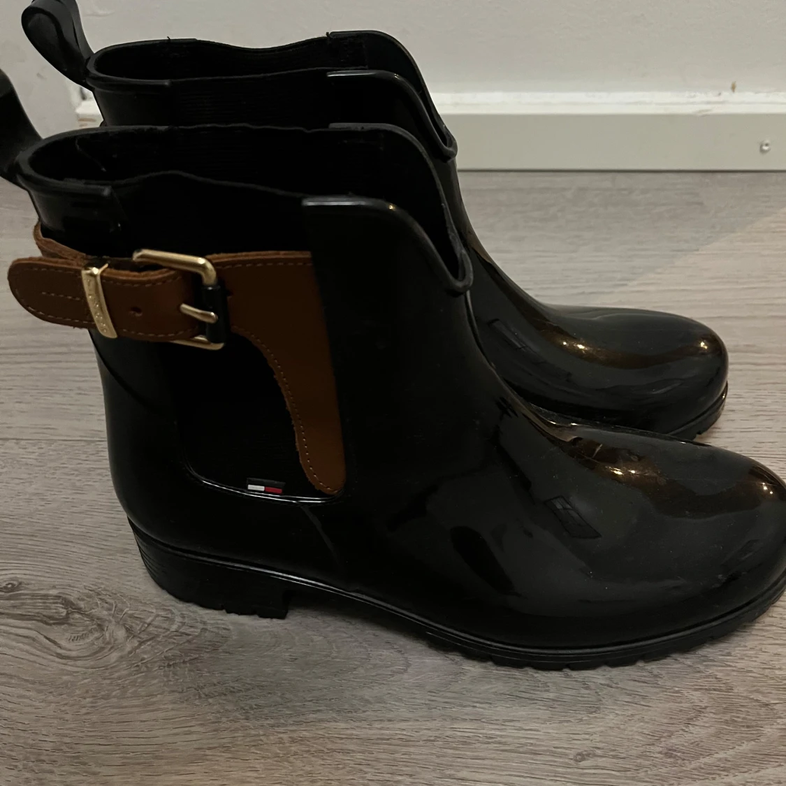 Svarta boots från Tommy Hilfiger - 1