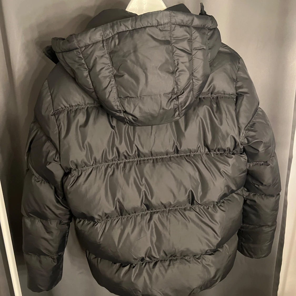 Svart pufferjacka Tommy Hilfiger - 3