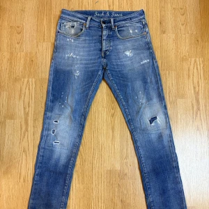 Jack & Jones jeans - Og Jack n jones jeans i modellen slim Glenn som inte säljs längre🙌.                  Storlek 29W. Kom med frågor och bud😁