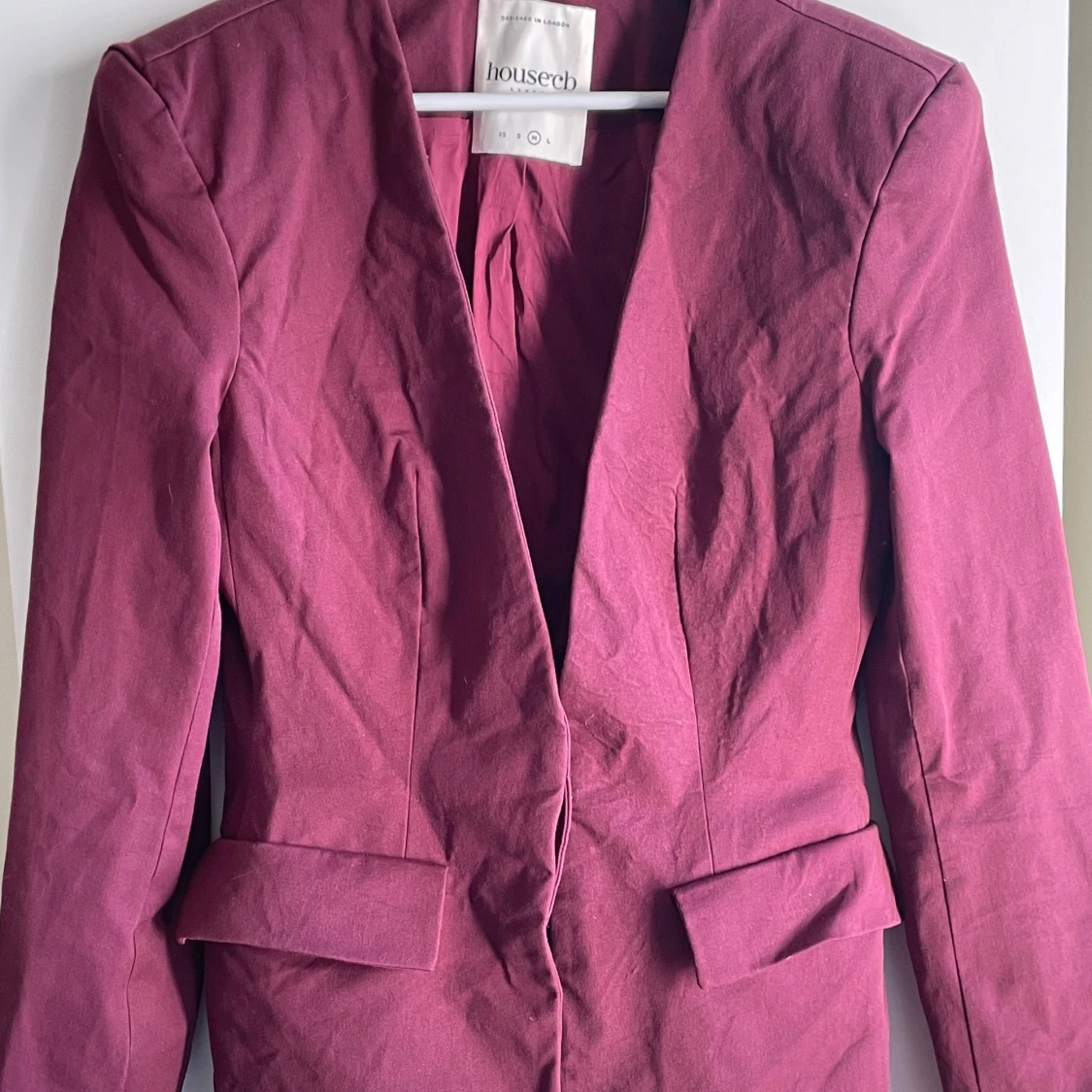 Vinröd kavaj från House of CB - 2