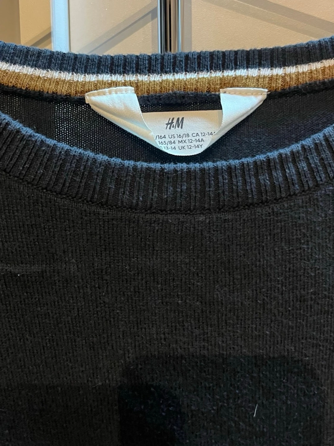 Svart långärmad tröja från H&M - 1