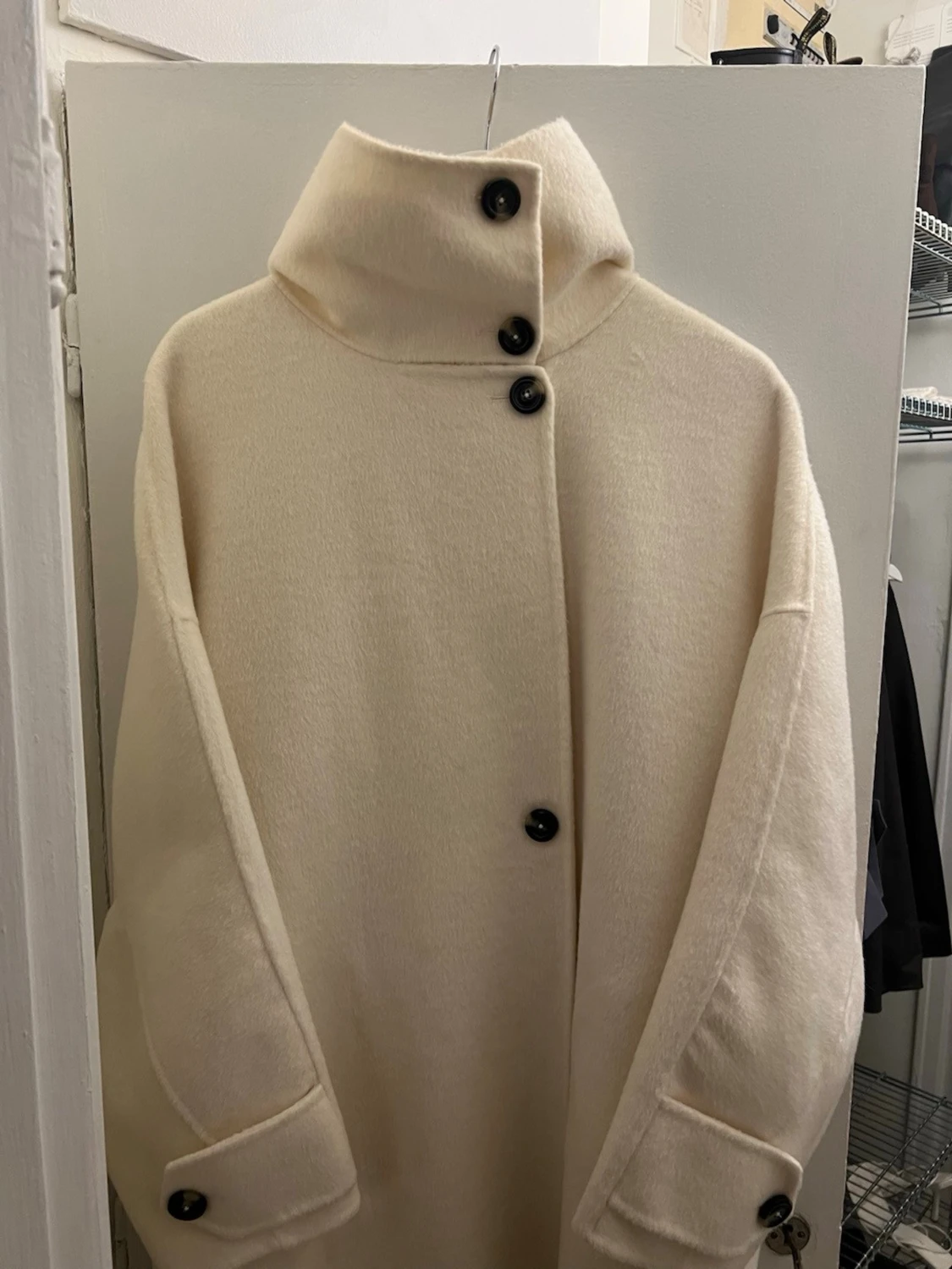 Mango ullkappa med trattkrage - 3