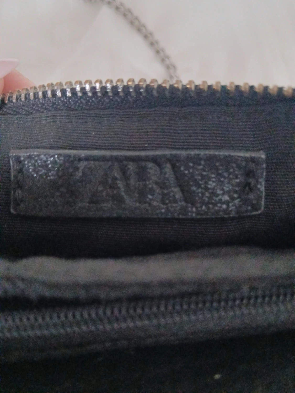 Svart axelväska med kedja från Zara - 3