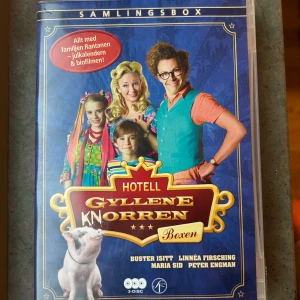 Hotell gyllene knorren DVD box  - Säljer en komplett box med hela julkalendern ifrån 2010 samt biofilmen som gjordes efter!  Finns på språk: Svenska.  OBS!! skivorna är begagnade så det kan förekomma repor/hairlines på skivorna, men då jag kollar igenom alla filmer jag säljer garanterar jag att alla funkar felfritt om inget annat står! :)