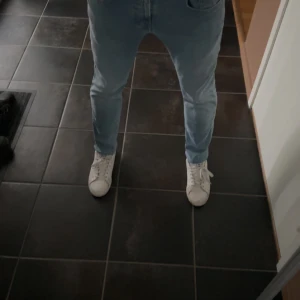 Replay anbass - säljer mina replay anbass huperflex då dom är för små! inga hål eller fläckar någonstans, i princip nyskick. Hör av er om ni är intresserade (billigare vid snabb affär)