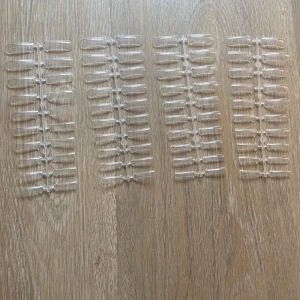 Nagel formar till polygel - Nagel formar för polygel kan även användas för vanlig gelé också 