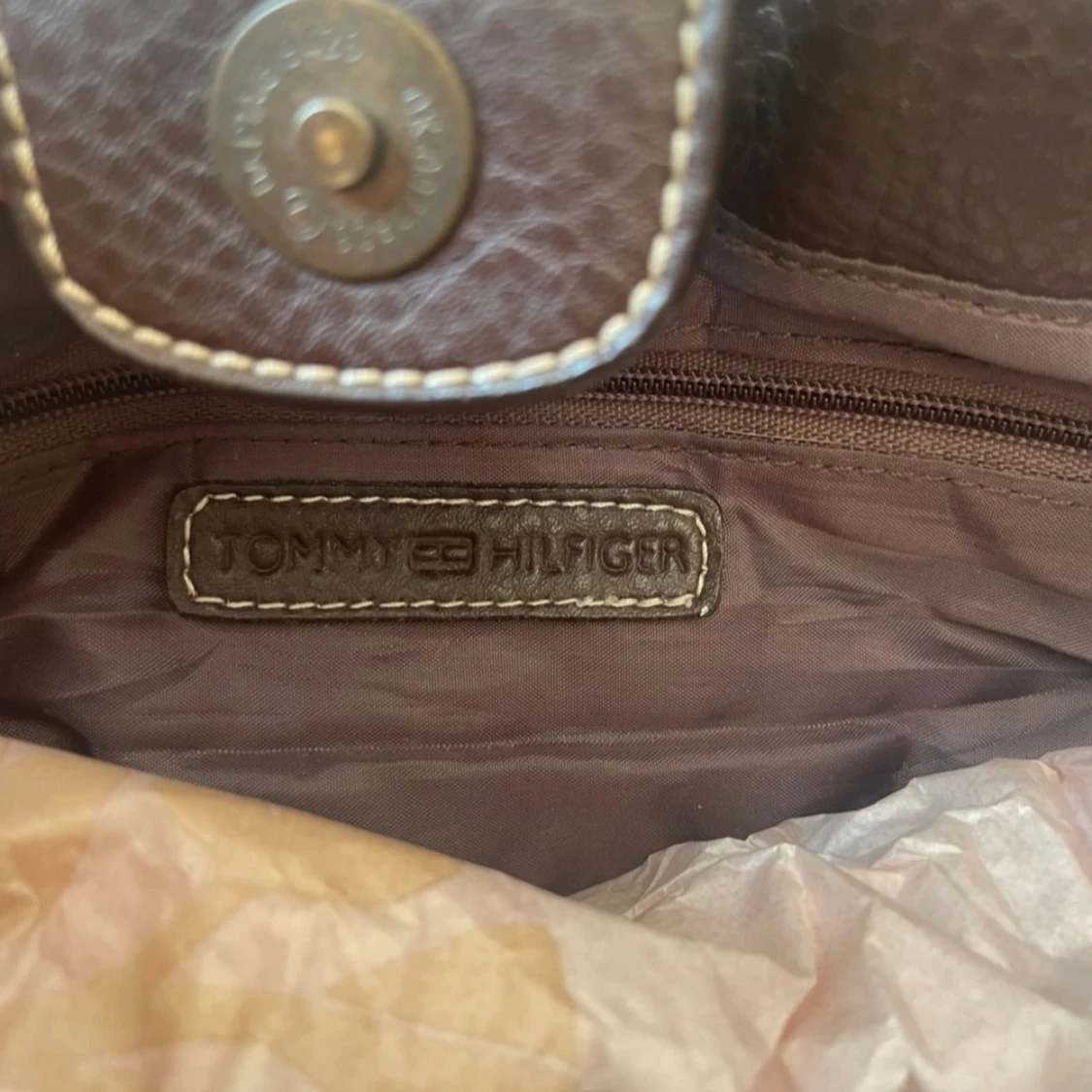 Rutig handväska från Tommy Hilfiger - 4