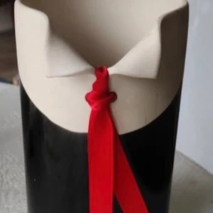 Grym Unik Vas 50 KR - Vad med sllips, väldigt fin att ha som inredning 