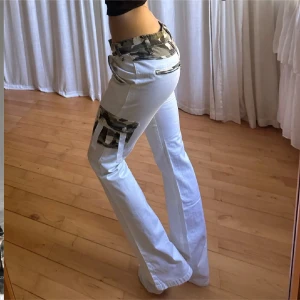 Lågmidjade cargobyxor  - Vintage från Girl Vivi⭐️midja 37 innerben 81 jae 165