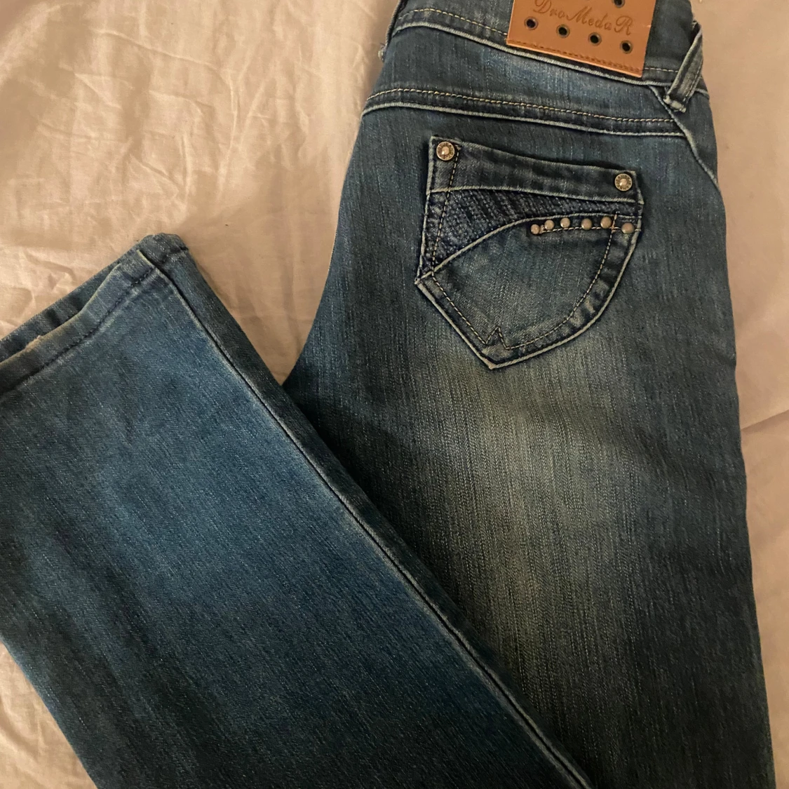 Snygga dromedar jeans