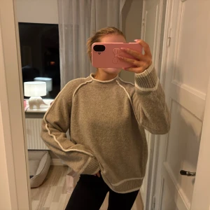 Stickad tröja! - Super söt stickad tröja som inte kommer till användning! Är i toppen skick 💕