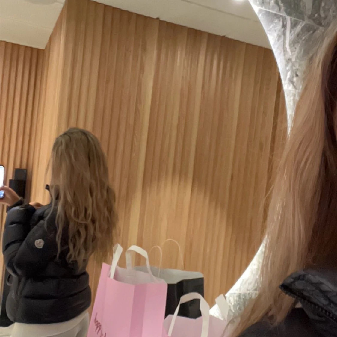 Svart pufferjacka från Moncler - 1