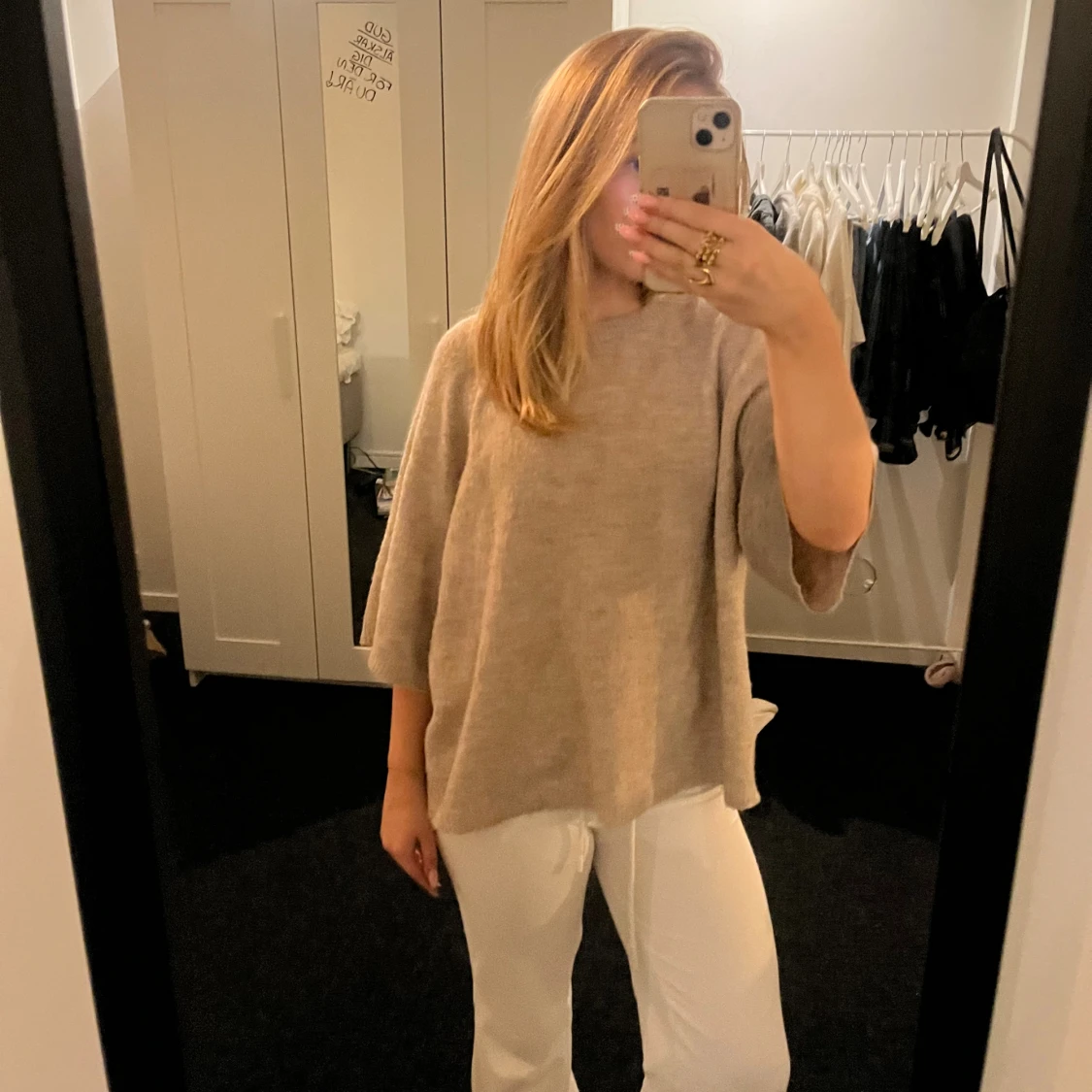 Beige stickad tröja från 157