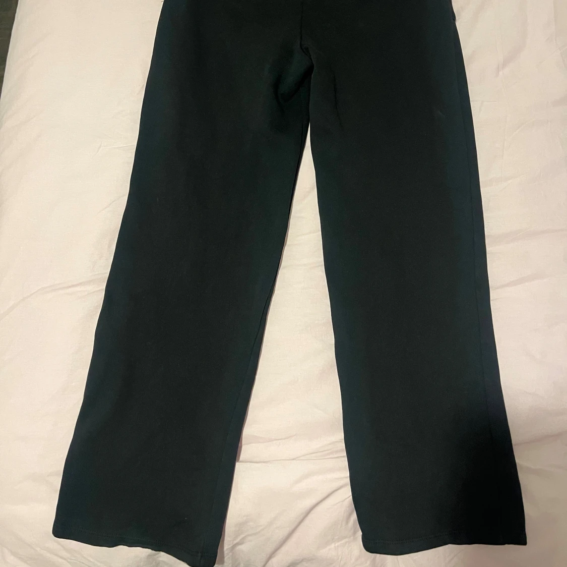 Svarta mjukisbyxor - 1