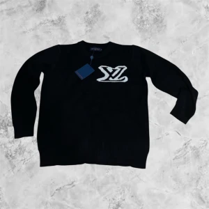 Louis Vuitton stickad tröja - Helt ny, skriv om ni har frågor! 