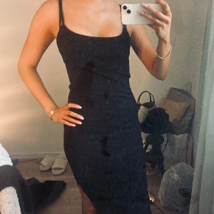 Tajt klänning - Super snygg tajt klänning🤗
