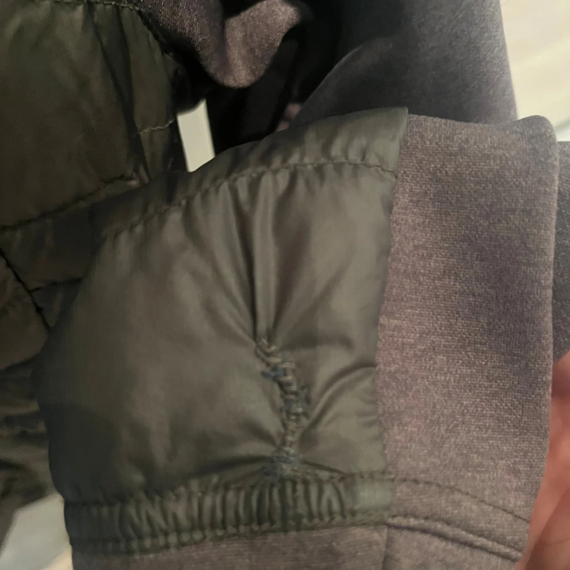 Grön jacka från Peak Performance  - 3