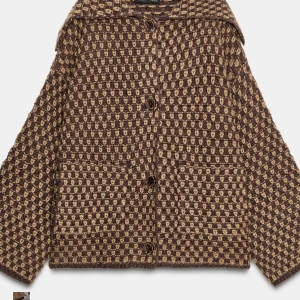 INTRESSEKOLL JACKA - Intressekoll på denna jackan från Zara i strl L. Sparsamt använd.