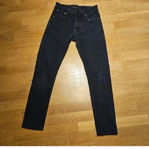 2 nudie jeans - Väldigt bra skick fri frakt