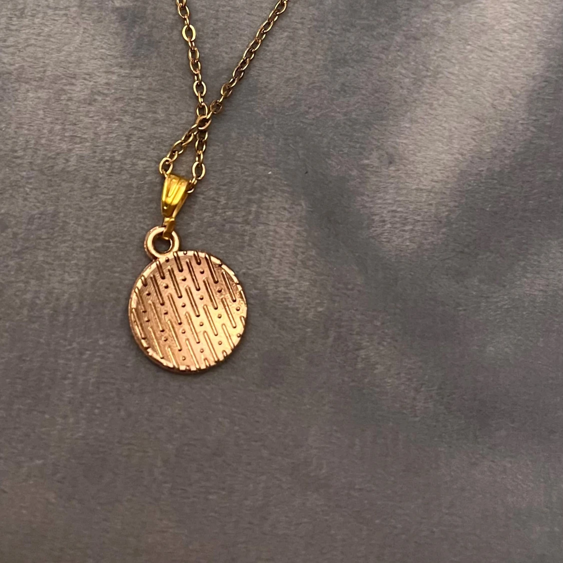 Fotboll halsband guld imitation - 1