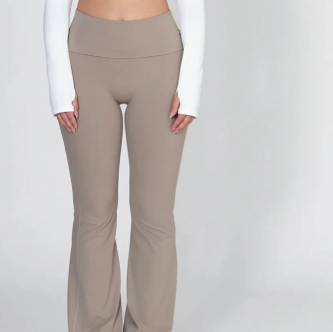 Beige wide leggings från Scandi Alley💕