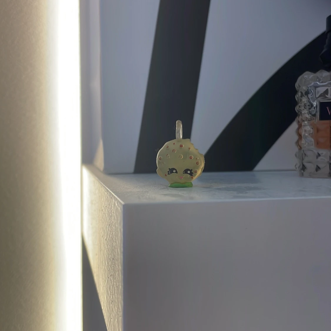 Shopkins Season 5 CHARM Ultra Rare figure - 1